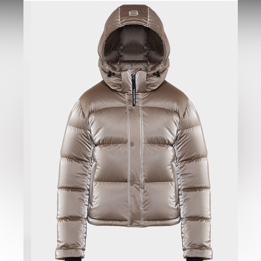 Modern Taupe short super puff liquid shine